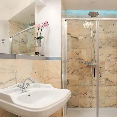 Nobildonne Relais Konukevi Roma