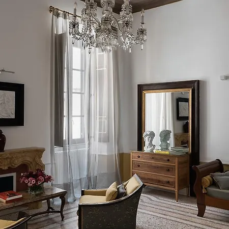 Konukevi Nobildonne Relais 4*