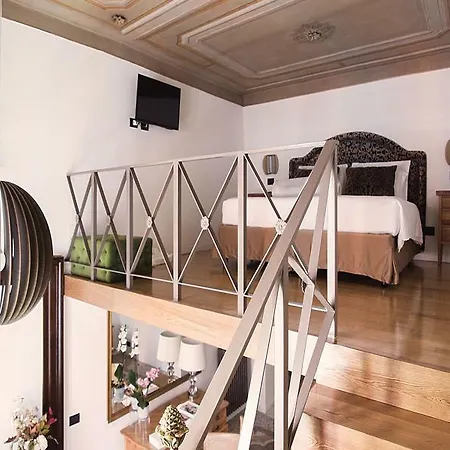 Konukevi Nobildonne Relais 4*